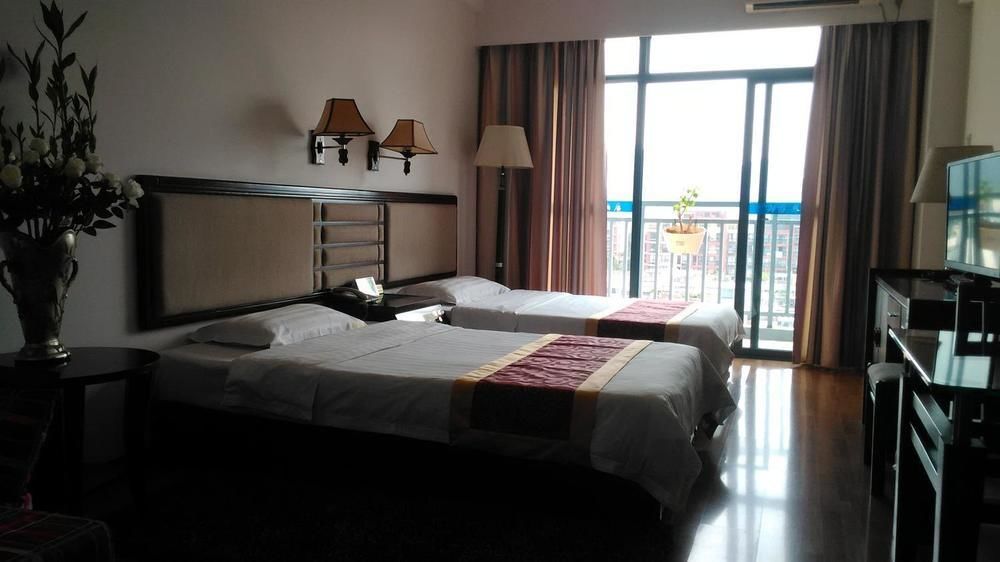 Green Bamboo Hotel Гуейлин Екстериор снимка
