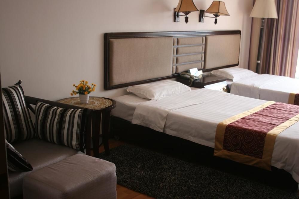 Green Bamboo Hotel Гуейлин Екстериор снимка